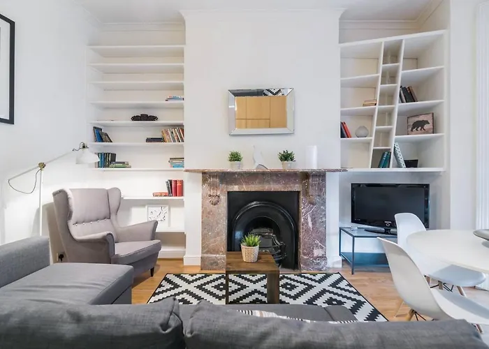 2 Bedroom flat in West Kensington